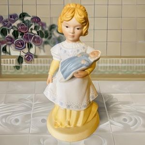 Avon Handcrafted Porcelain Figurine “A Mother's Love” with Mother & Baby~1981
